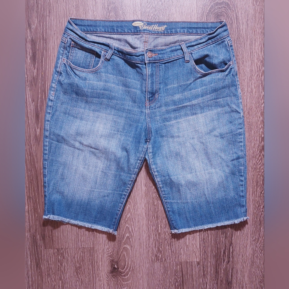 Old Navy Sweetheart Denim Jean Shorts Size 12 Raw Hem Distressed Casual Stretch - Picture 7 of 7